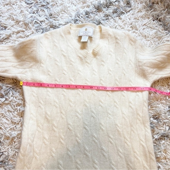 Express Tricot | Women’s Cream Angora/ Lambswool Cable knit Sweater Small - Picture 6 of 7